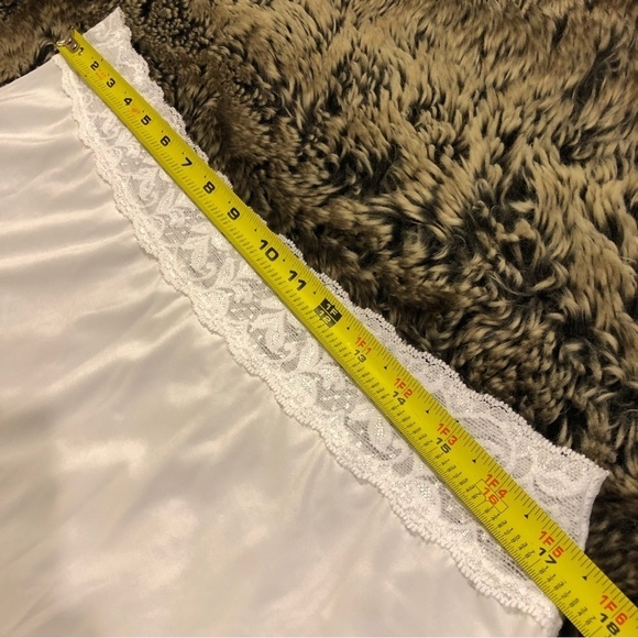 Vassarette slip, white knee length, stretchy with a 10” side slip & lace waist - Picture 3 of 10
